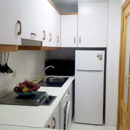 Cozy Studio In Apartment *